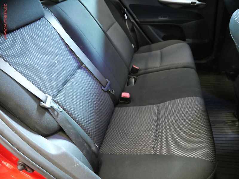 Kia Ceed (2009) 1.4i, 1.maj,ČR, AC - fotka 13 z 21