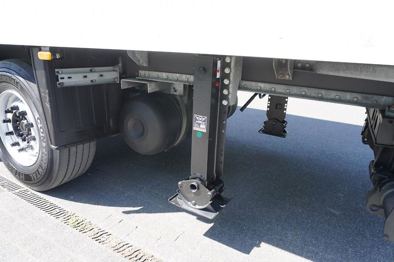 Volvo (2008) FH440 Refrigerator Set/Schmitz - fotka 21 z 24