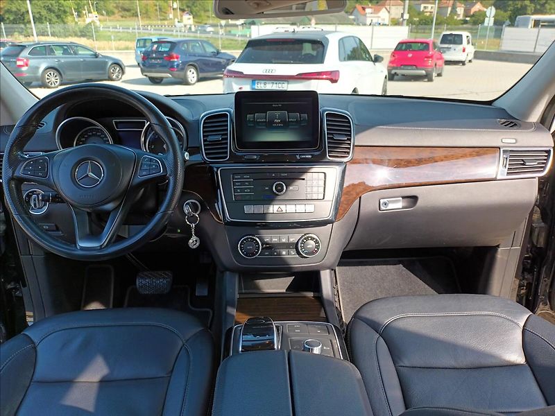 Mercedes-Benz GLS 3,0 350 d 4MATIC,DPH,TAŽNÉ - fotka 11 z 51