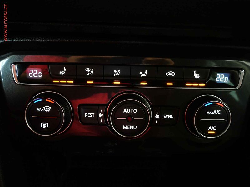 Volkswagen Tiguan (2016) 2.0 TDi 4x4, DSG, AC - fotka 18 z 23
