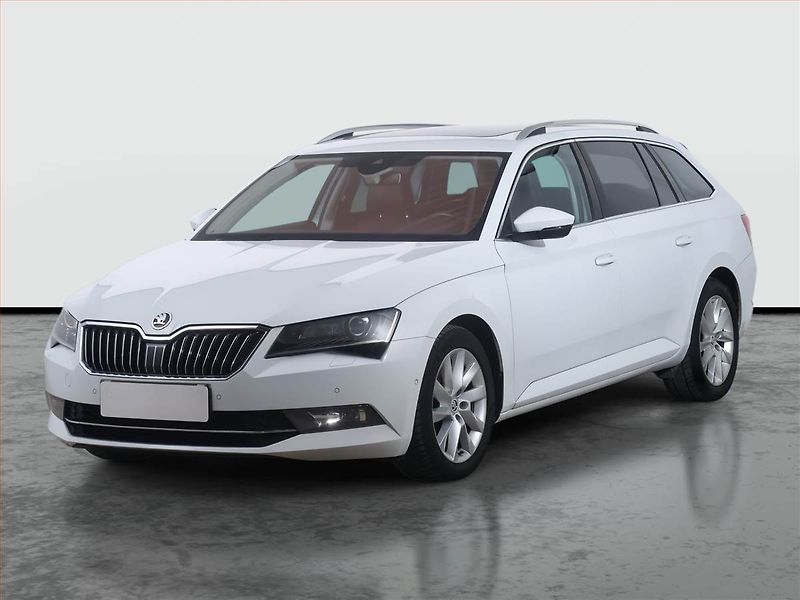 Škoda Superb (2016) 1.6 TDI, Kůže, Navi, Bi-Xenony - fotka 2 z 26