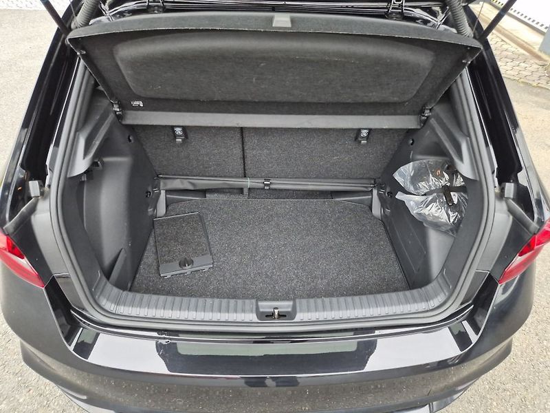 Škoda Fabia Monte Carlo 1.0 TSI 85 kW - fotka 15 z 29