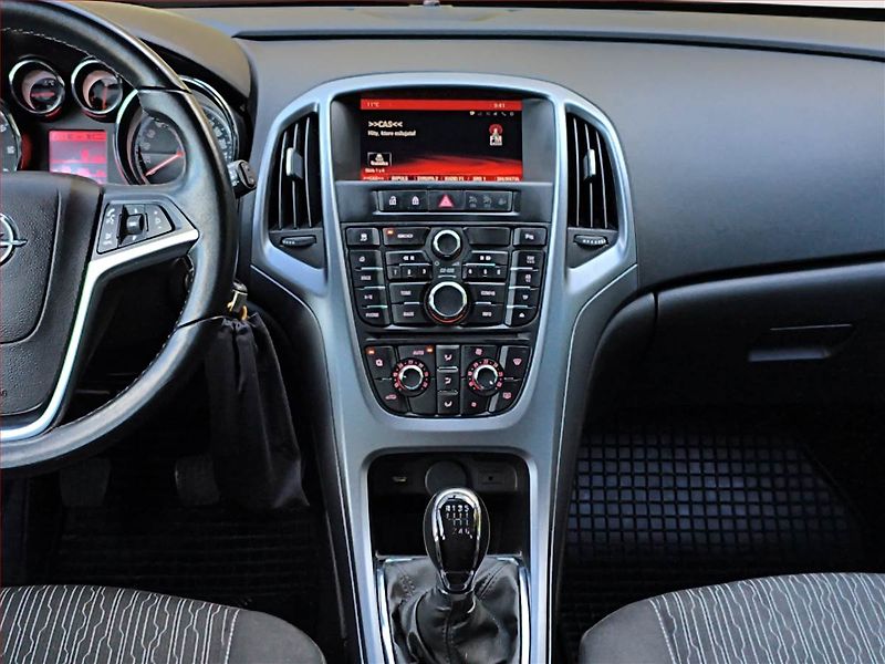 Opel Astra (2015) 1.6 CDTI, Serv.kniha, Tempomat - fotka 12 z 13
