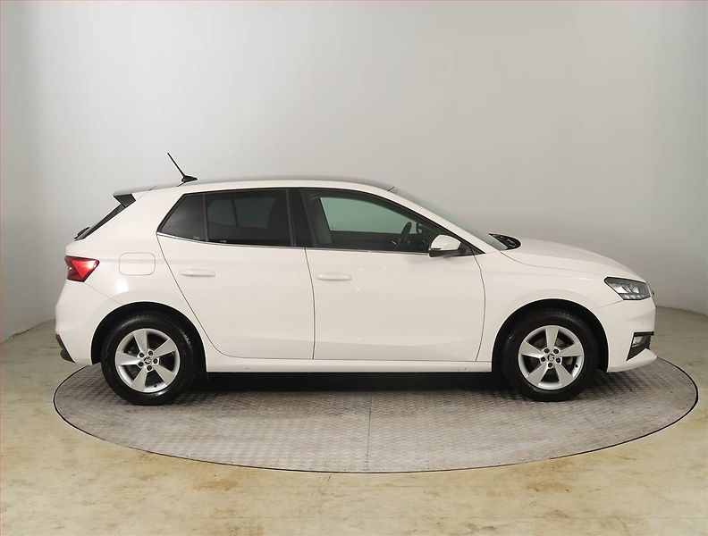 Škoda Fabia (2021) 1.0, Serv.kniha, Tempomat - fotka 6 z 18