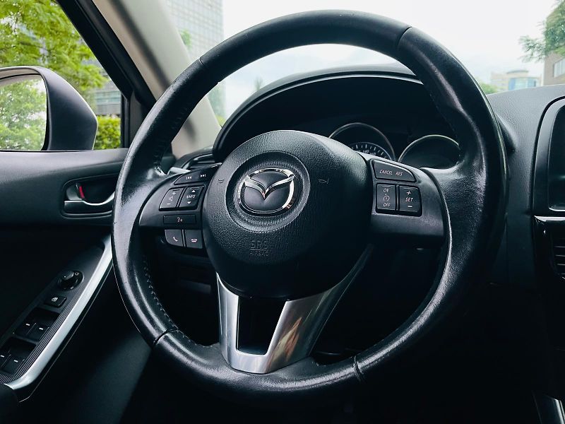 Mazda CX-5 2.0i MANUÁL 4x4 SERVISKA TAŽNÉ - fotka 24 z 39