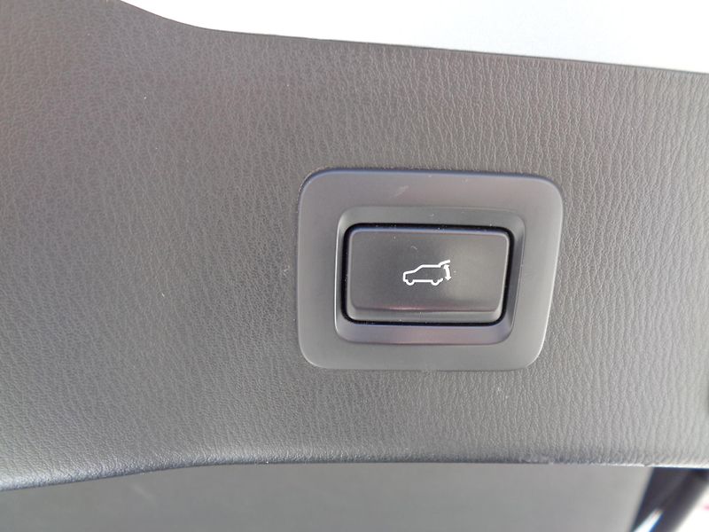 Mazda CX-5 2,5 AT,4x4,Ex-line,p.Komf,Z.P. - fotka 9 z 33