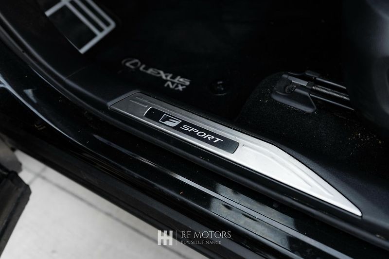 Lexus NX 450h plus (2023) F-SPORT 306 PS, 1.majitel - fotka 29 z 30