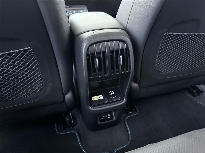 Hyundai Kona Power 65kWh  Style Premium - fotka 17 z 29