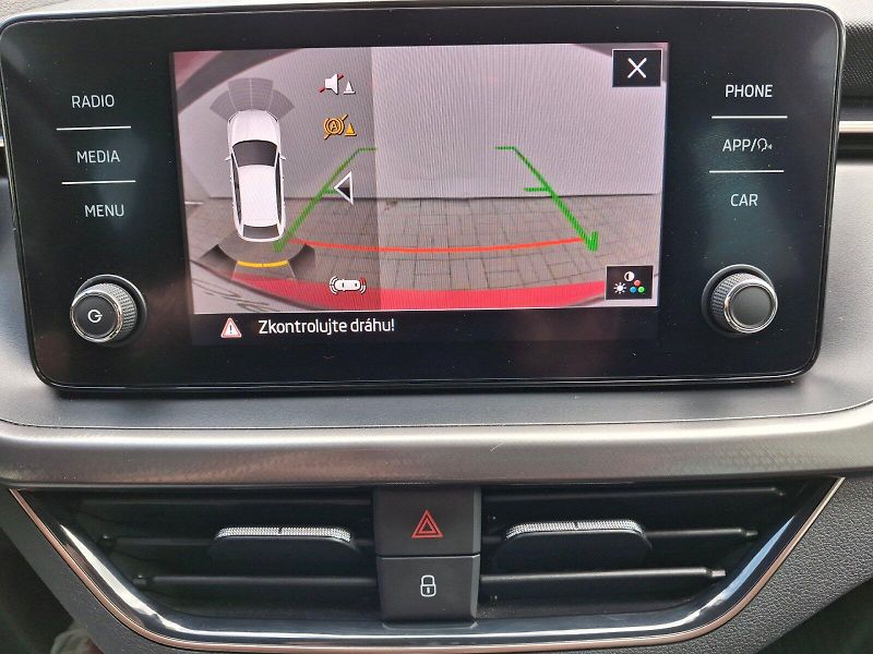 Škoda Scala (2020) Style DSG 1,5TSi 110kW - fotka 24 z 32
