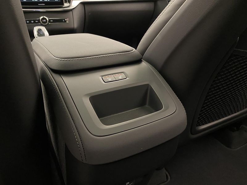 Volvo XC90 (2026) B5 AWD AUT DARK PLUS 7míst - fotka 69 z 70