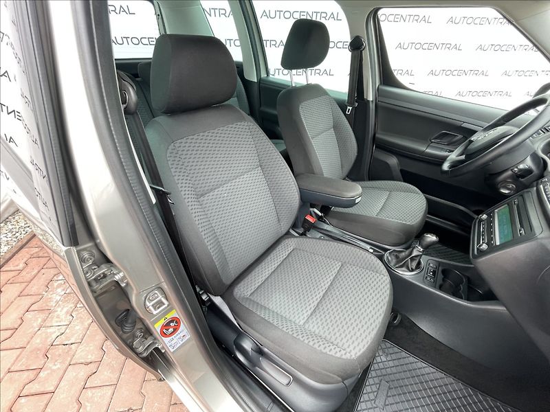 Škoda Roomster 1,2 TSi,77kW,serv.kn. - fotka 20 z 23