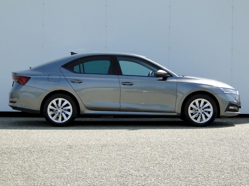 Škoda Octavia (2024) DSG 2.0 TDI / 85 kW / FRESH - fotka 21 z 31
