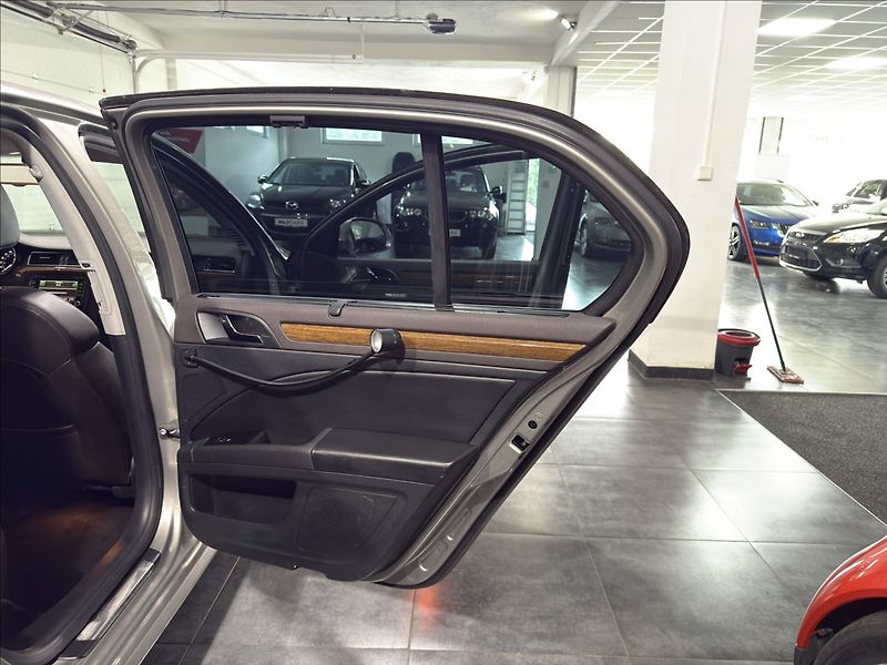 Škoda Superb 3,6   V6 260HP LAURIN WEBASTO - fotka 27 z 37