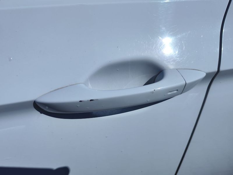 Volkswagen Passat 2.0 TDi/110kW Highline DSG ČR - fotka 12 z 37