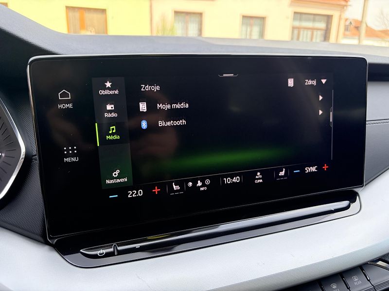 Škoda Octavia 2.0TDI DSG 4x4 STYLE - fotka 27 z 44
