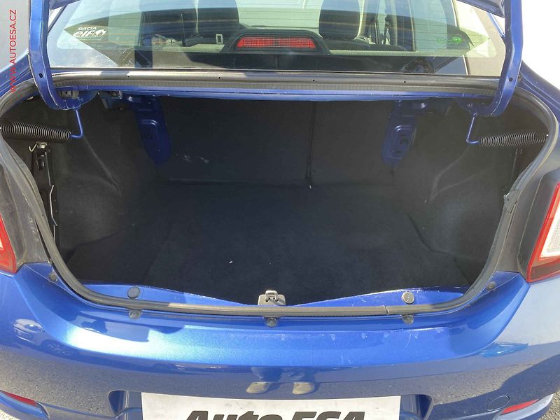Dacia Logan (2014) 1.5 dCi, 2.maj, AC, el. - fotka 7 z 15