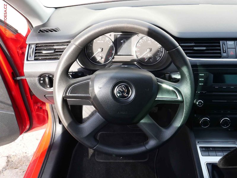 Škoda Octavia (2013) 1.2 TSi, Ambition, +kola - fotka 15 z 18