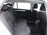 Škoda Superb 1,6 TDI Style 1.maj servis kn. - náhled 13