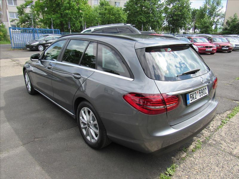 Mercedes-Benz Třídy C 1,6 d C200CDi 118kW Combi Avan - fotka 4 z 36