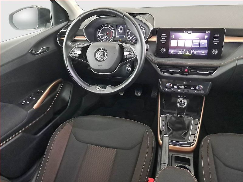 Škoda Fabia (2023) Style Plus 1.0 TSI, Serv.kniha - fotka 7 z 16