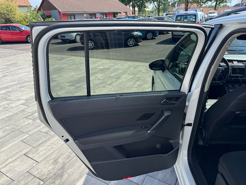 Volkswagen Touran (2017) Comfortline 2.0 TDI 110kW DSG - fotka 12 z 40
