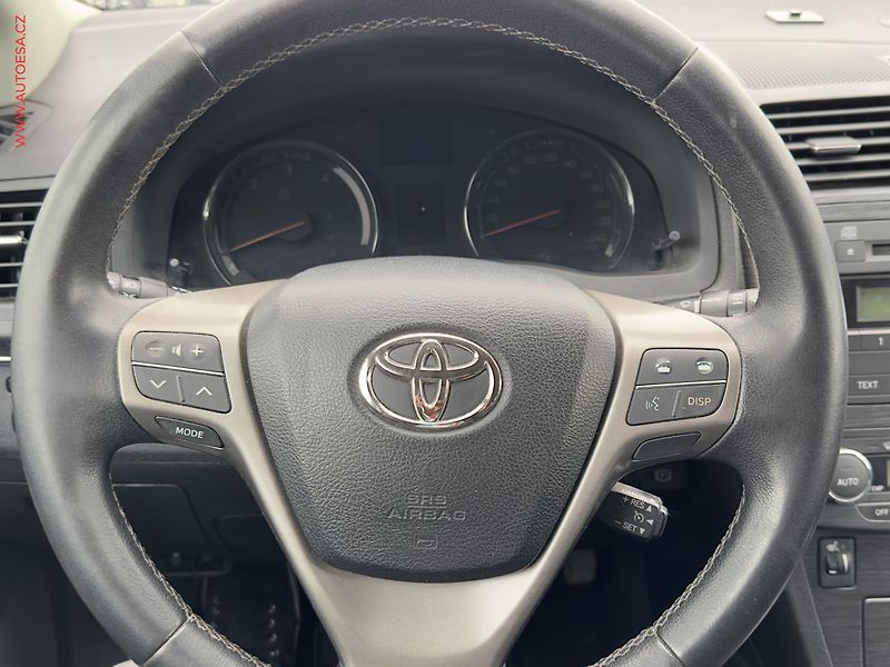 Toyota Avensis (2012) 2.0d, 1.maj,ČR, Xenon, AC - fotka 15 z 17