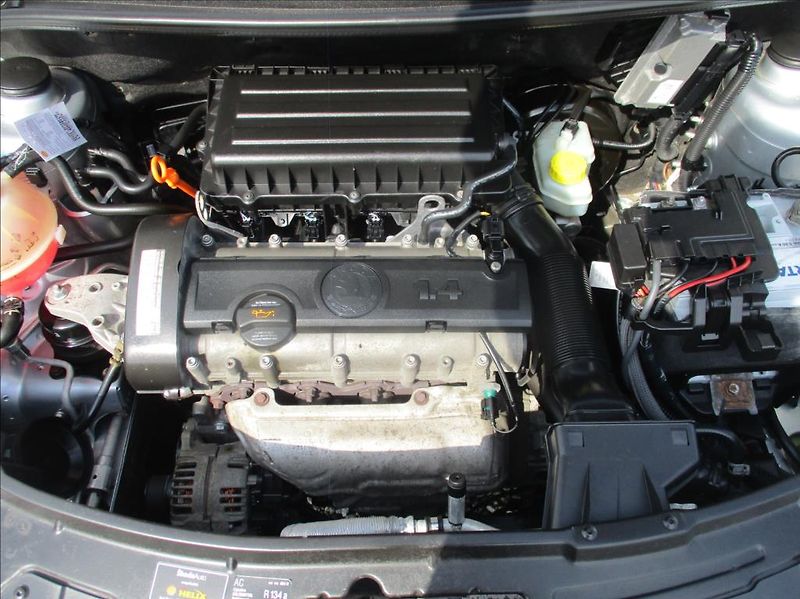 Škoda Fabia 1,4 i 16v, aut. klimatizace, - fotka 28 z 31
