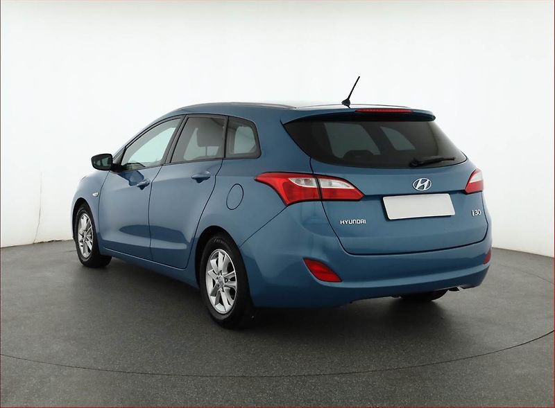 Hyundai i30 (2015) 1.6 MPI, Tempomat - fotka 4 z 17
