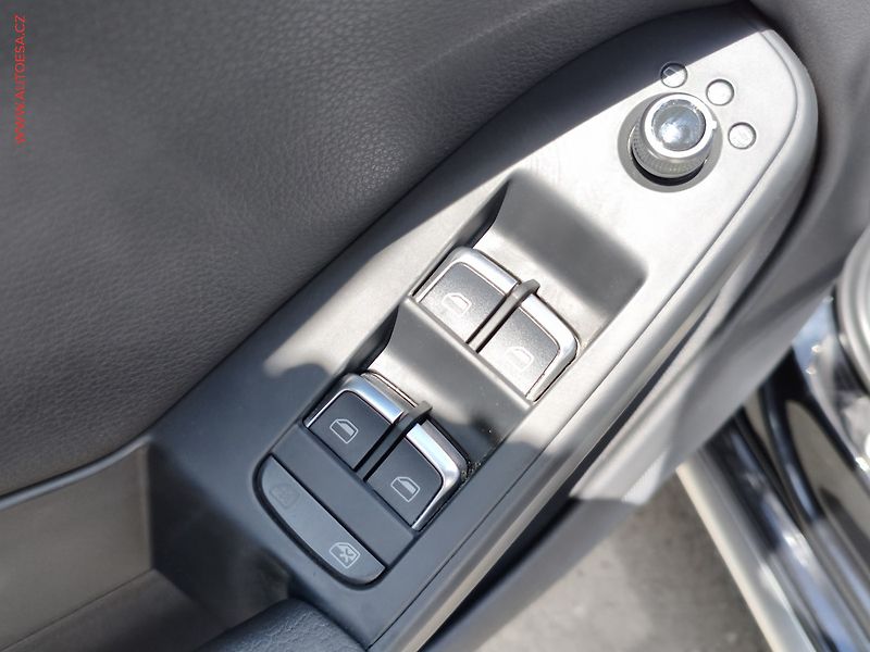 Audi A4 Allroad (2012) 3.0 TDi quattro, AT, bixen - fotka 14 z 20
