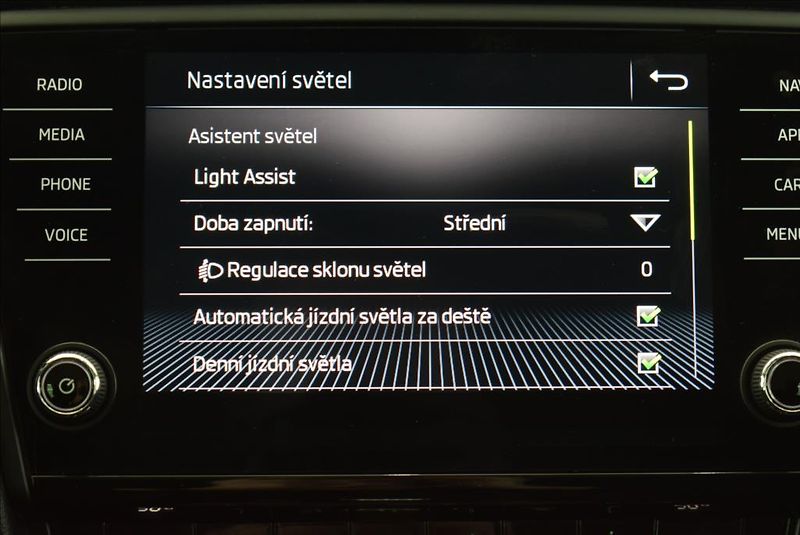 Škoda Octavia 1,6 TDi, DSG,NAVI,serviska, - fotka 26 z 40