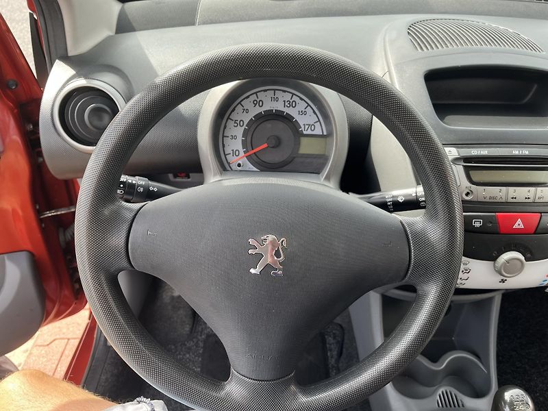 Peugeot 107 1.0 i 50 kW 1.Majitel - fotka 20 z 26