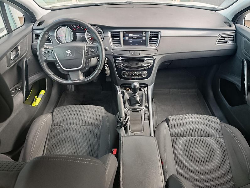 Peugeot 508 (2016) 2. MAJITEL SERVISNÍ KNIHA  - fotka 10 z 13