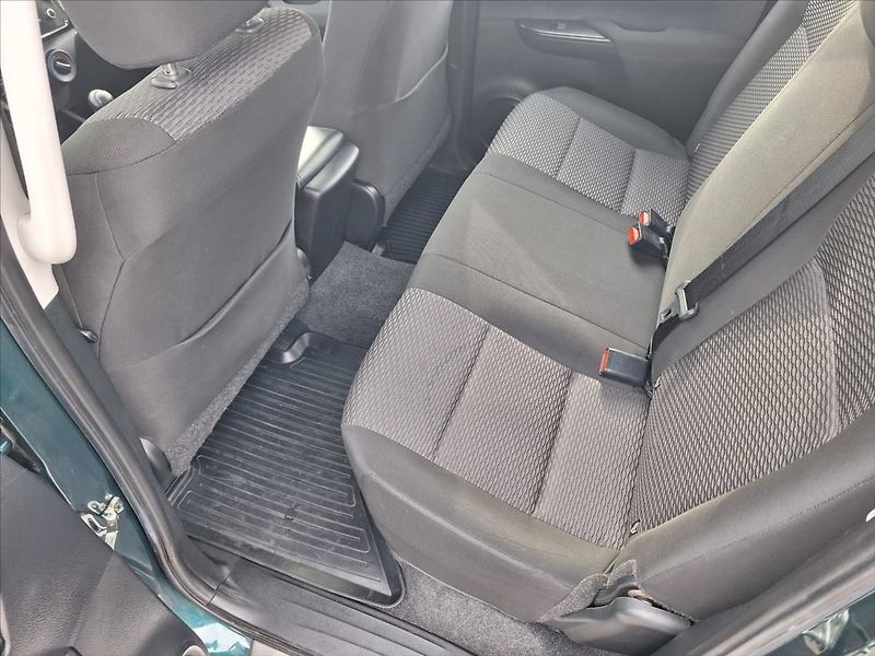 Toyota Hilux 2,4 D-4D  ČR DPH komplet pancí - fotka 12 z 18
