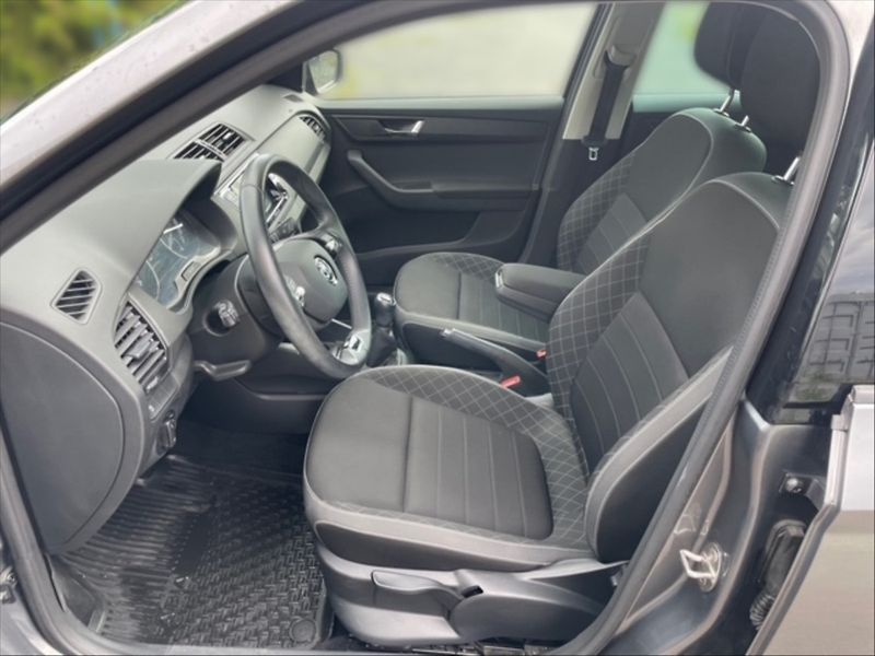 Škoda Fabia 1,0 TSI 70 Ambition - fotka 7 z 11