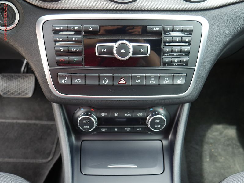 Mercedes-Benz GLA (2014) 2.0i 250  4Matic, ČR, AT - fotka 15 z 18