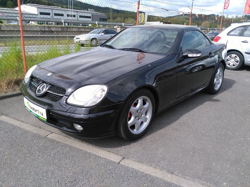 Mercedes-Benz SLK 230 Kompressor manuál - fotka 1 z 27