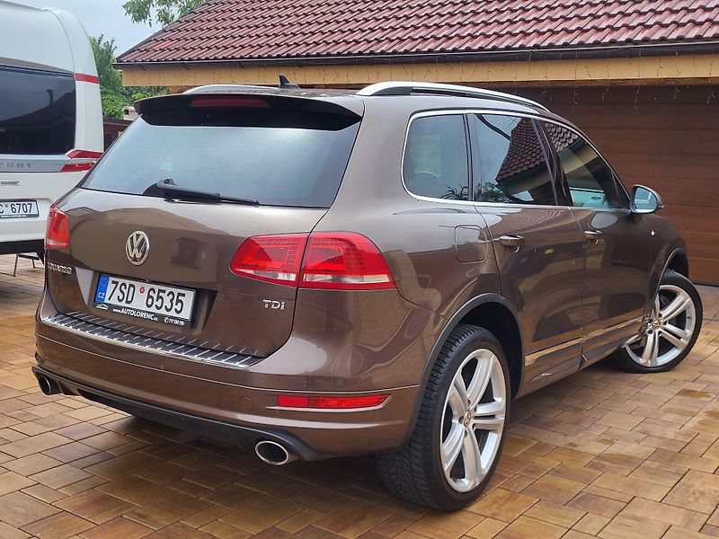 Volkswagen Touareg (2014) 4.2TDi V8 250KW*R-LINE*PANORAM - fotka 5 z 55