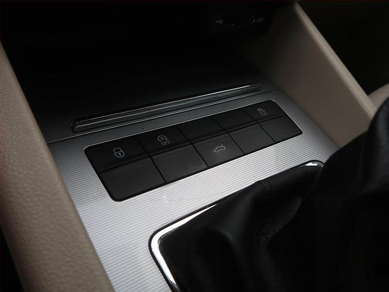 Škoda Octavia (2014) Elegance 2.0 TDI, 4X4 - fotka 16 z 17