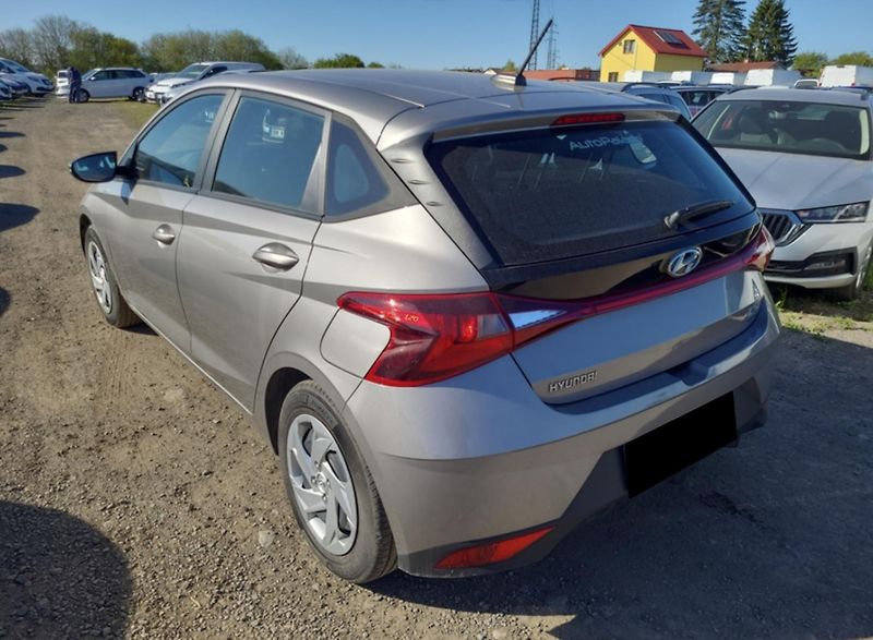 Hyundai i20 1.2i 62kW COMFORT CLUB KLIMA - fotka 2 z 14