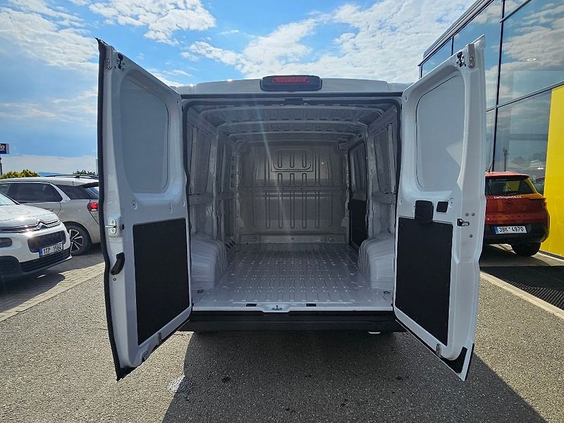 Opel Movano (2026) Van 3300 L2H1 2.2CDTi 120k MT6 - fotka 4 z 25