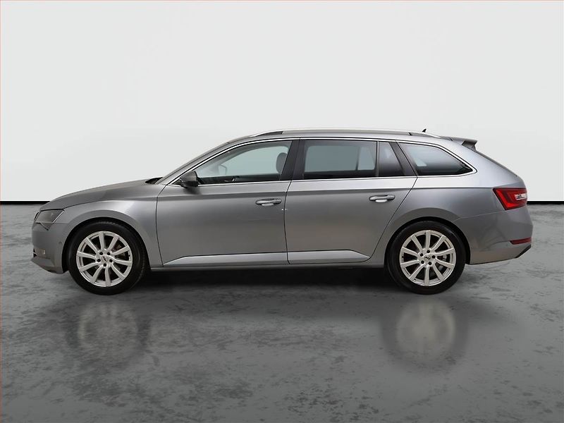Škoda Superb (2017) 1.6 TDI, Kůže, Navi, Bi-Xenony - fotka 3 z 22