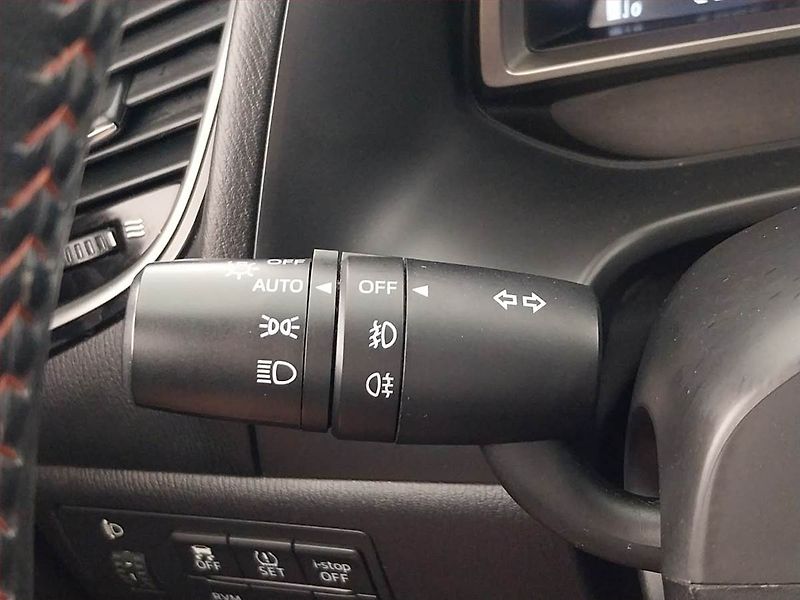 Mazda 3 (2015) 2.0 Skyactiv-G, Serv.kniha - fotka 23 z 23