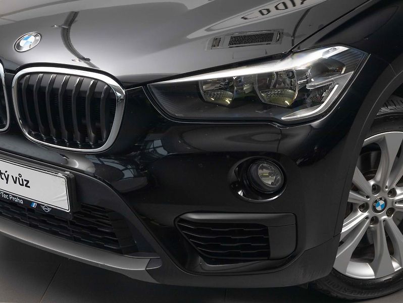 BMW X1 20i xDrive - fotka 7 z 22