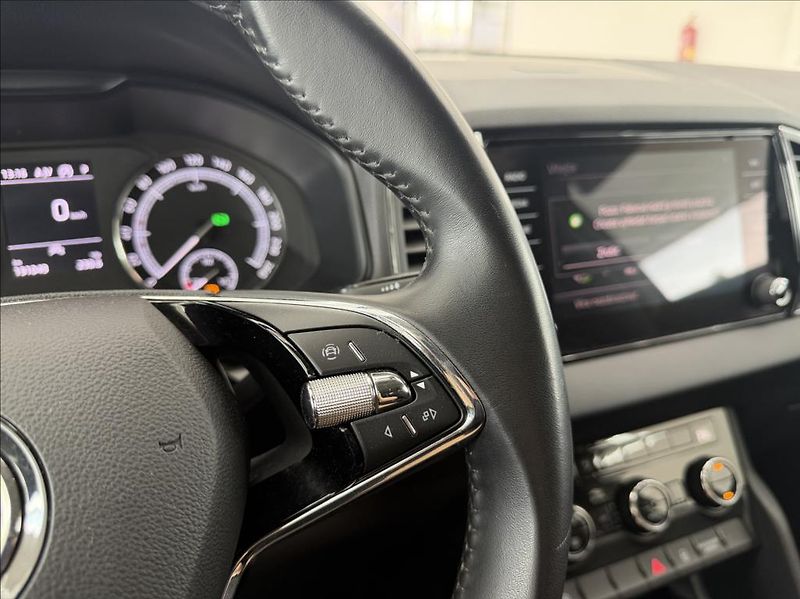 Škoda Karoq 2,0 TDi, DSG,NAVI,TZ,LED - fotka 17 z 28
