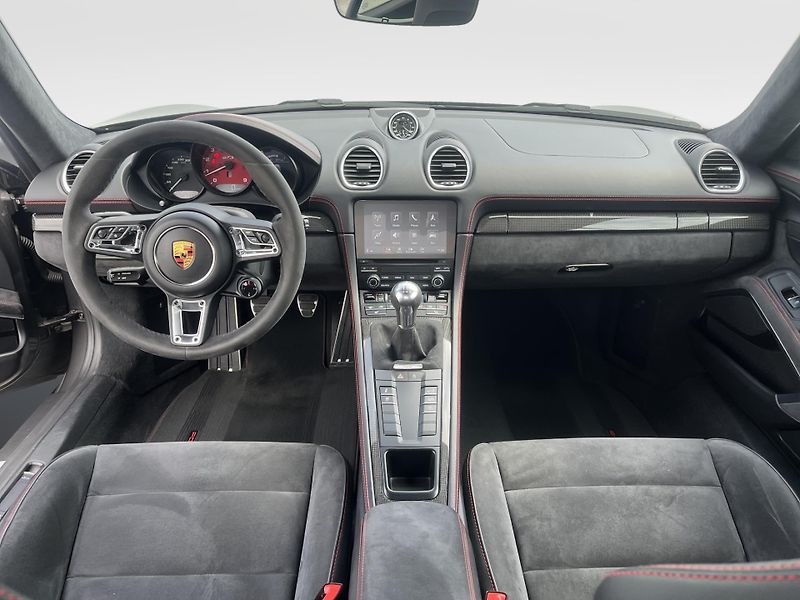 Porsche Cayman GTS - fotka 20 z 27
