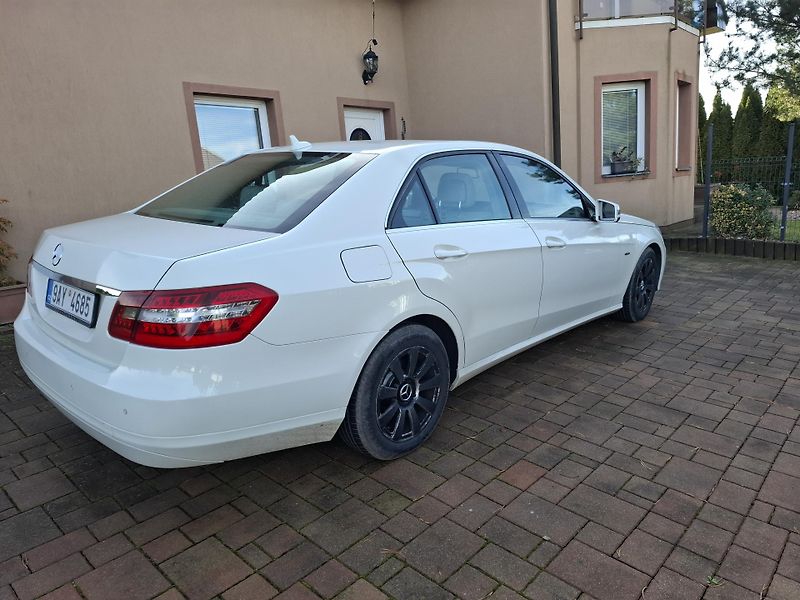 Mercedes-Benz Třídy E (2012) 200 CDI, bixenon,kuze,TOP sta - fotka 4 z 14