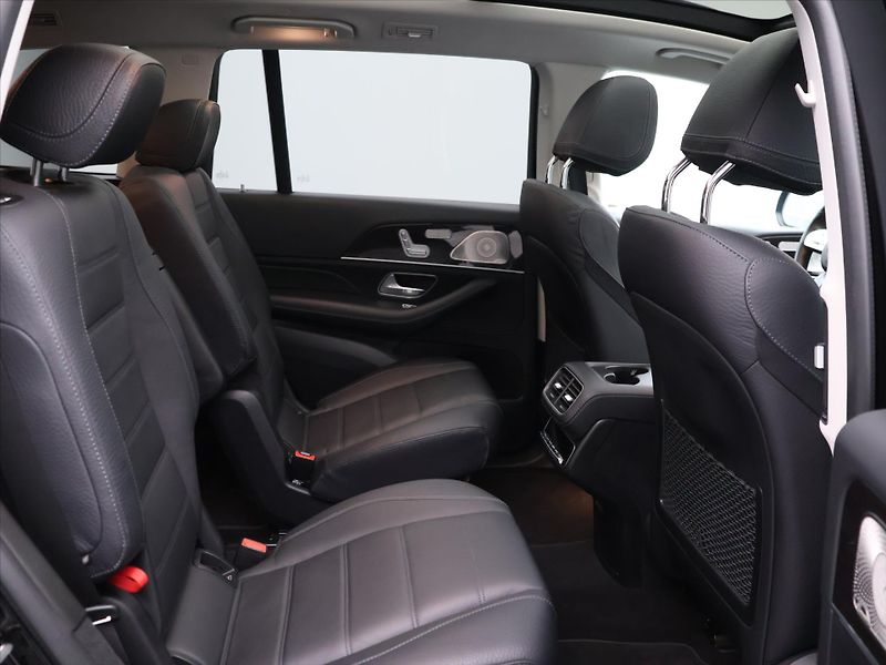 Mercedes-Benz GLS 2,9 400d 4MATIC AMG CZ DPH - fotka 17 z 47