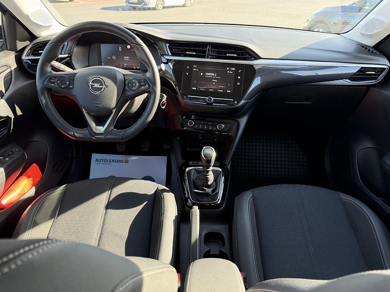 Opel Corsa 1,2T/74kW - Elegance - fotka 38 z 67