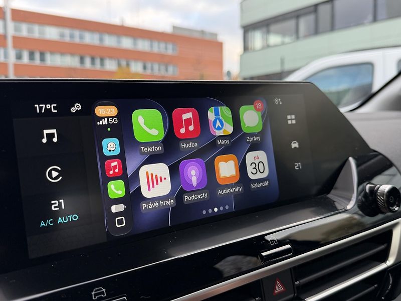 Citroën C4 (2025) PLUS PureTech 130k EAT8 - fotka 21 z 37