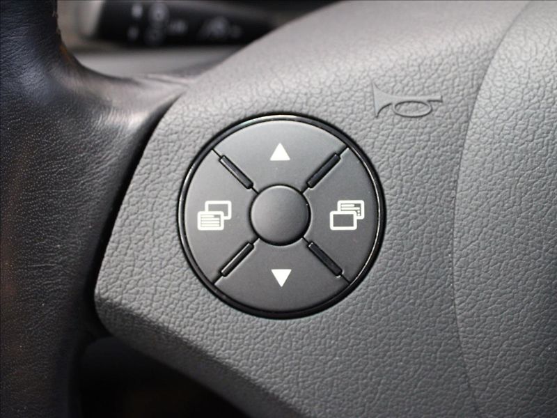 Mercedes-Benz Viano 3,0 CDI V6 Long xenony - fotka 20 z 32
